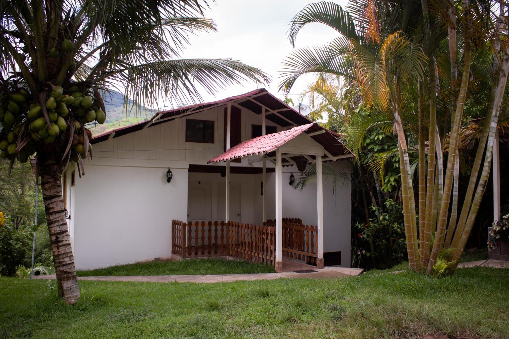 Albergue Turistico Gstir Pozuzo Room photo